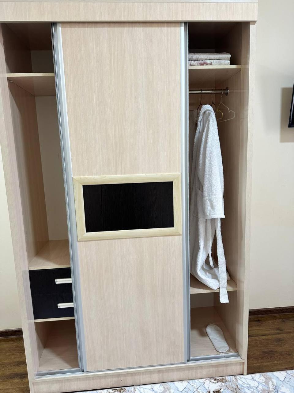 Hotel Aral Νούκους Εξωτερικό φωτογραφία