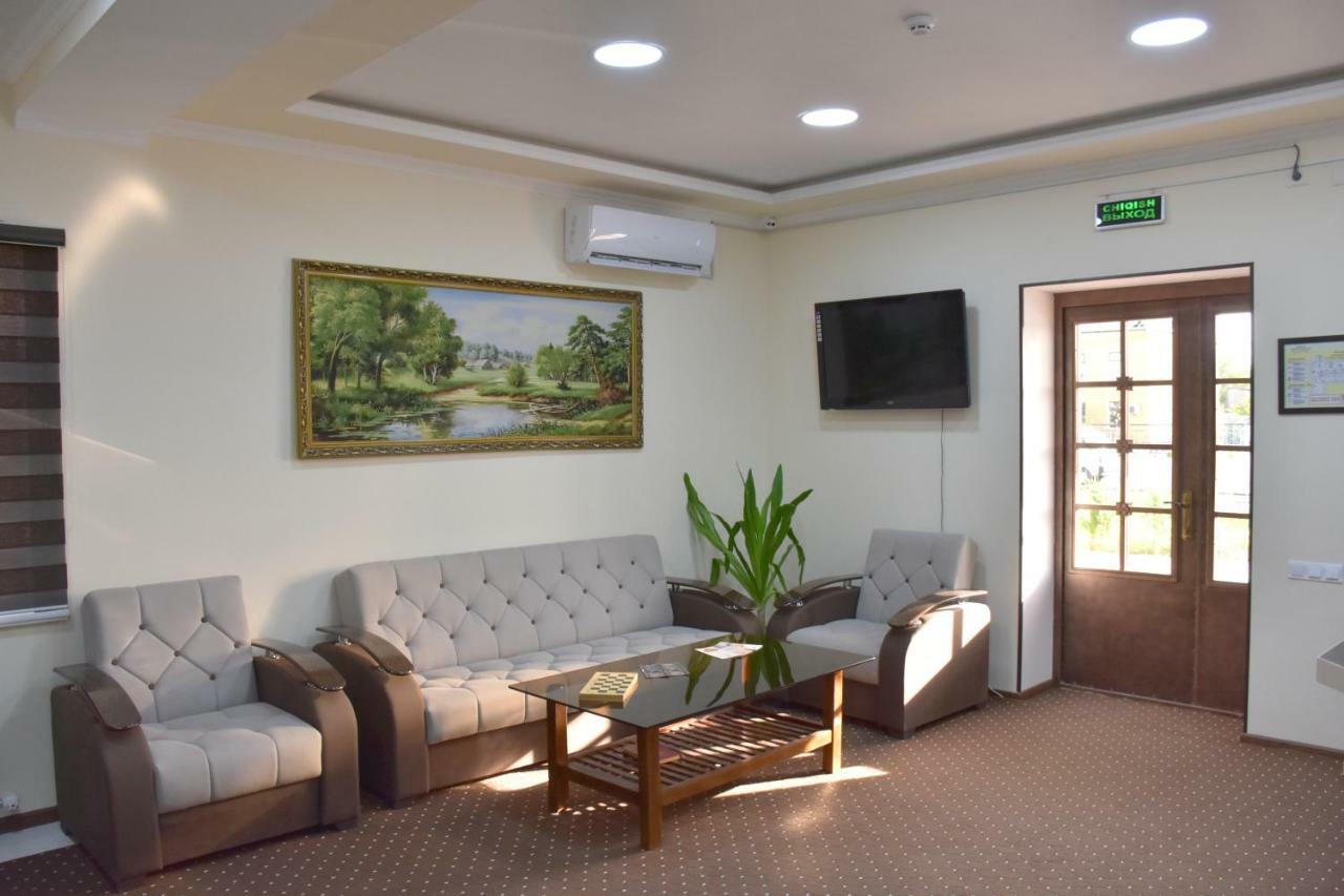 Hotel Aral Νούκους Εξωτερικό φωτογραφία