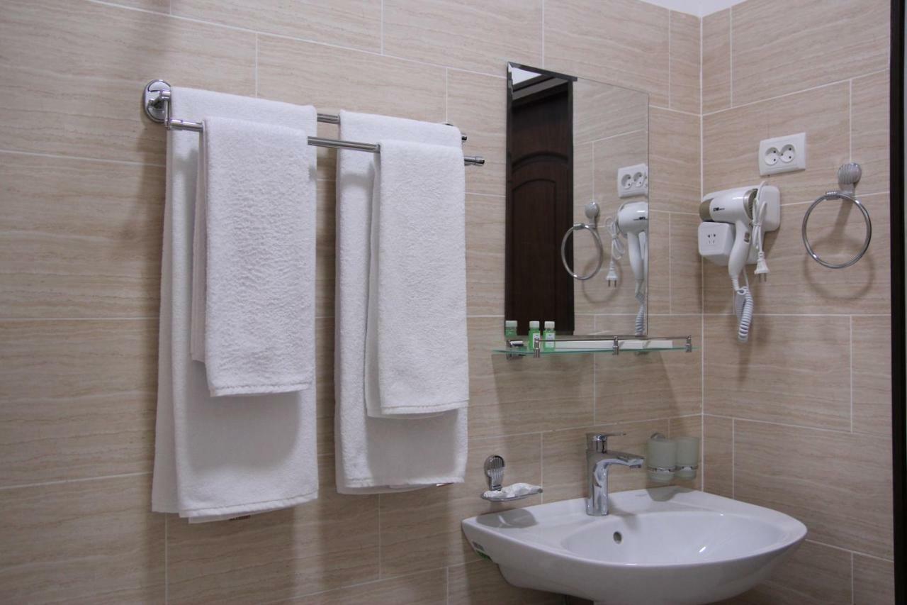 Hotel Aral Νούκους Εξωτερικό φωτογραφία