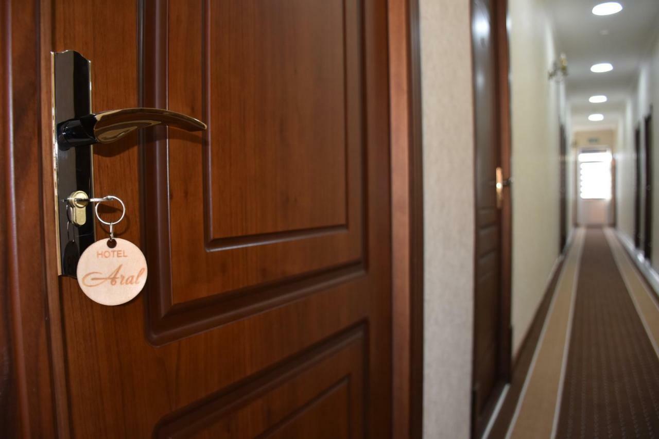 Hotel Aral Νούκους Εξωτερικό φωτογραφία