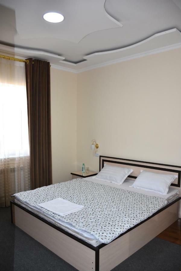Hotel Aral Νούκους Εξωτερικό φωτογραφία