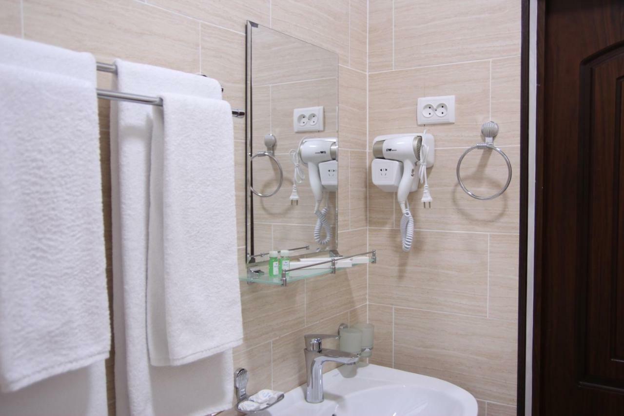Hotel Aral Νούκους Εξωτερικό φωτογραφία